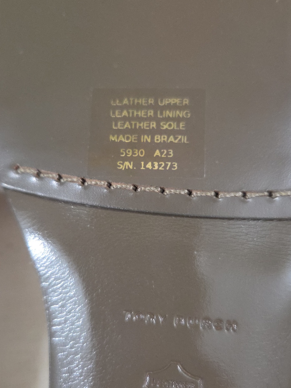 Tory Burch Brand New Never Worn White and Taupe Multi-Strap Flat Sandals 7M - Picture 2 of 9